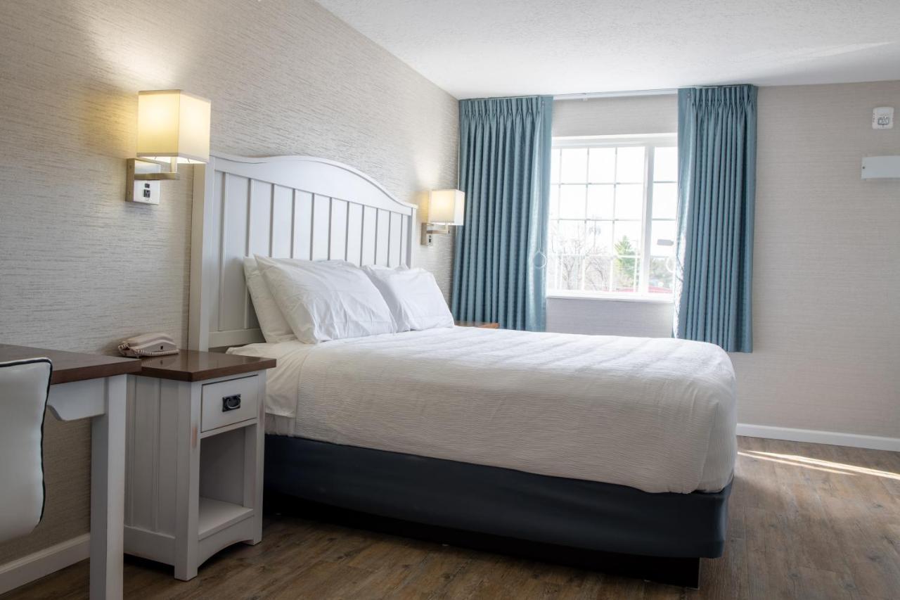 The Baywatch Resort Traverse City Chambre photo