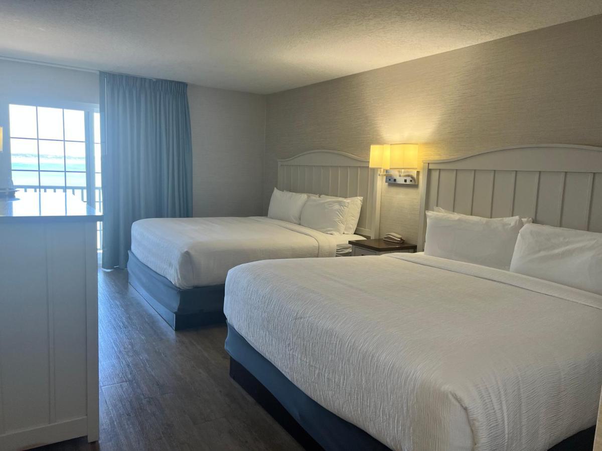 The Baywatch Resort Traverse City Extérieur photo
